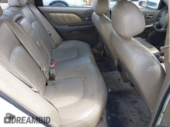 2005 Hyundai Sonata GLS with VIN KMHWF35H95A130784, listed as a IAAI auction lot 41936386 with 220,227 mi miles. Bid and sale history available at carsss.com. Image 8.