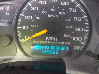 2000 Chevrolet Suburban LS with VIN 3GNFK16TXYG142561, listed as a IAAI auction lot 41281631 with 385,565 mi miles and . Bid and sale history available at DreamBid. Image 7.
