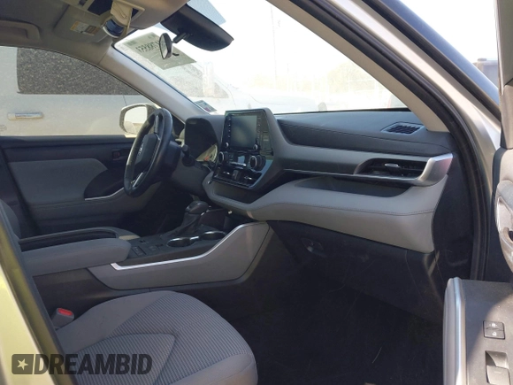 2021 Toyota Highlander L with VIN 5TDZZRAH9MS533683, listed as a IAAI auction lot 41788553 with 31,564 mi miles and . Bid and sale history available at DreamBid. Image 5.