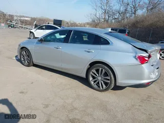 2021 Chevrolet Malibu LT with VIN 1G1ZD5ST5MF078043, listed as a IAAI auction lot 41792724 with 146,102 mi miles. Bid and sale history available at carsss.com. Image 3.