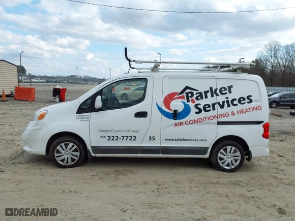 2015 Nissan NV200 SV with VIN 3N6CM0KN4FK693888, listed as a IAAI auction lot 41481395 with 195,214 mi miles. Bid and sale history available at carsss.com. Image 14.