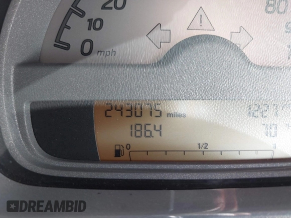 2009 Smart fortwo Pure z VIN WMEEJ31X49K218655, wystawiony jako IAAI lot #40850458 z przebiegiem 243 075 mil mil oraz . Historia ofert i sprzedaży dostępna na DreamBid. Obrazek 14.