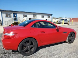 2012 Mercedes-Benz SLK 350 with VIN WDDPK5HA8CF038828, listed as a Copart auction lot 50047975 with 93,484 mi miles and Clean title. Bid and sale history available at DreamBid. Image 3.