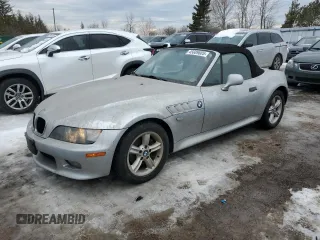 2002 BMW Z3 2.5i with VIN 4USCN33432LK51573, listed as a Copart auction lot 45689605 with 136,067 mi miles and Clean Title. Bid and sale history available at carsss.com. Image 1.