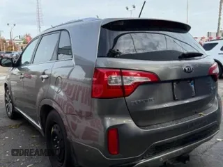 2015 Kia Sorento SX Limited with VIN 5XYKW4A79FG614218, listed as a Copart auction lot 83112614 with 161,345 mi miles and Clean Title. Bid and sale history available at carsss.com. Image 3.