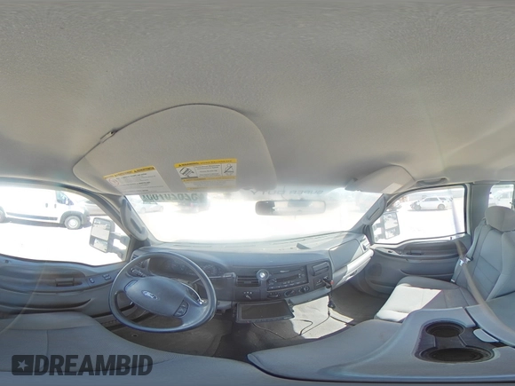 2005 Ford F-250 XL with VIN 1FTSX21Y15EC59370, listed as a Copart auction lot 52620765 with 124,584 mi miles and Salvage Title. Bid and sale history available at DreamBid. Image 13.