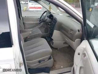 2006 Dodge Grand Caravan SXT with VIN 2D4GP44LX6R900332, listed as a IAAI auction lot 41915331 with 181,707 mi miles. Bid and sale history available at carsss.com. Image 5.