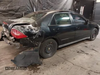 2007 Honda Accord LX z VIN 1HGCM56487A222705, wystawiony jako IAAI lot #41046876 z przebiegiem 100 211 mil mil oraz . Historia ofert i sprzedaży dostępna na DreamBid. Obrazek 4.