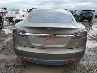2015 Tesla Model S 85D with VIN 5YJSA1E20FF117464, listed as a Copart auction lot 54194515 with 99,446 mi miles and Clean Title. Bid and sale history available at carsss.com. Image 6.