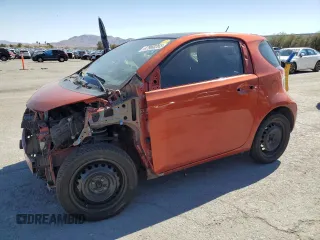 2013 Scion iQ z VIN JTNJJXB01DJ022124, wystawiony jako Copart lot #47960265 z przebiegiem 95 551 mil mil oraz Szkoda całkowita • Salvage title. Historia ofert i sprzedaży dostępna na DreamBid. Obrazek 1.