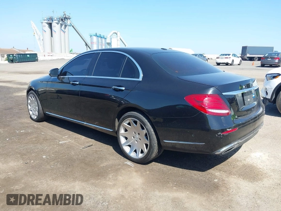 2017 Mercedes-Benz E 300 Luxury с VIN WDDZF4KB5HA181216, выставлен на аукционе IAAI как лот 42576943 с пробегом 105 576 миль миль и . История ставок и продаж доступна на DreamBid. Изображение 3.