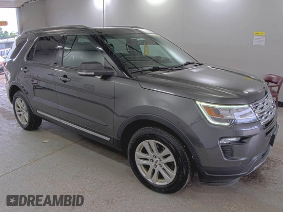 2019 Ford Explorer XLT z VIN 1FM5K8D85KGB20171, wystawiony jako IAAI lot #42767312 z przebiegiem 83 569 mil mil oraz . Historia ofert i sprzedaży dostępna na DreamBid. Obrazek 23.