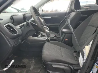 2024 Kia Seltos LX z VIN KNDEPCAA7R7620505, wystawiony jako Copart lot #46940735 z przebiegiem 8717 mil mil oraz Szkody całkowita. Historia ofert i sprzedaży dostępna na DreamBid. Obrazek 7.
