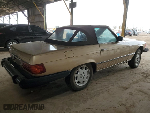 1983 Mercedes-Benz 380 SL z VIN WDBBA45A9DB027768, wystawiony jako Copart lot #49116105 z przebiegiem 154 332 mil mil oraz Czysty tytuł • Clean title. Historia ofert i sprzedaży dostępna na DreamBid. Obrazek 3.