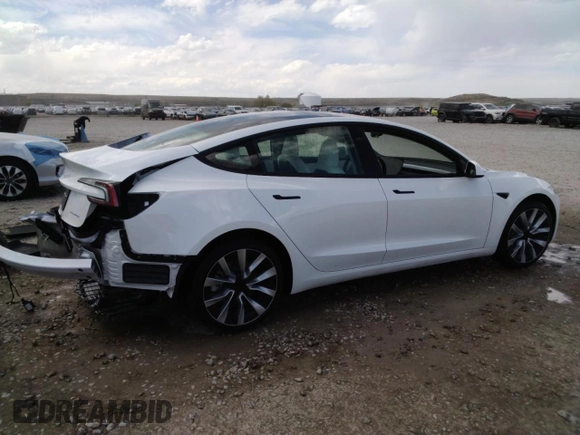 2025 Tesla Model 3 Long Range z VIN 5YJ3E1EBXSF968724, wystawiony jako Copart lot #53128525 z przebiegiem 1 127 mil mil oraz Szkoda całkowita • Salvage title. Historia ofert i sprzedaży dostępna na DreamBid. Obrazek 3.