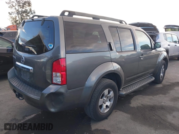 2008 Nissan Pathfinder SE with VIN 5N1AR18U88C606823, listed as a IAAI auction lot 41266052 with 158,182 mi miles. Bid and sale history available at carsss.com. Image 4.