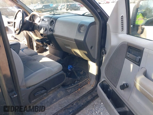 2008 Ford F-150 XL z VIN 1FTRF12298KD95712, wystawiony jako IAAI lot #42013120 z przebiegiem 192 137 mil mil oraz . Historia ofert i sprzedaży dostępna na DreamBid. Obrazek 5.