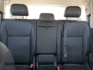 2018 Volkswagen Tiguan SEL z VIN 3VV2B7AX4JM153956, wystawiony jako Copart lot #61871675 z przebiegiem 84 252 mil mil oraz Szkoda całkowita • Salvage title. Historia ofert i sprzedaży dostępna na DreamBid. Obrazek 10.