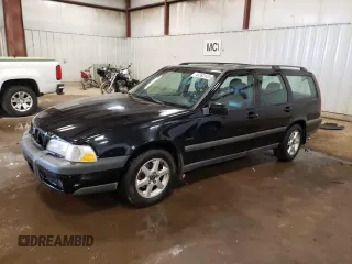 1998 Volvo V70 XC with VIN YV1LZ5642W2452632, listed as a Copart auction lot 42362405 with 196,148 mi miles and Clean Title. Bid and sale history available at carsss.com. Image 1.