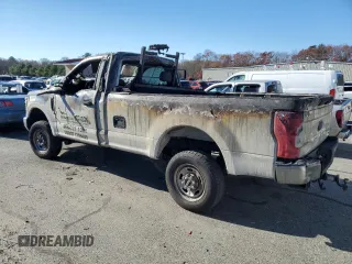2017 Ford Super Duty F-250 SRW XLT with VIN 1FTBF2B63HEB49084, listed as a Copart auction lot 79747604 with Not Provided miles and Salvage Title. Bid and sale history available at carsss.com. Image 2.