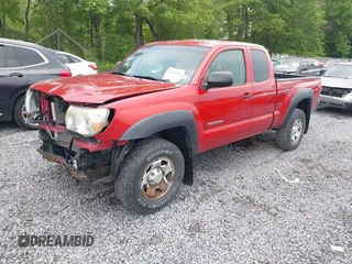2011 Toyota Tacoma z VIN 5TFUX4EN8BX004834, wystawiony jako IAAI lot #42439354 z przebiegiem 130 974 mil mil oraz . Historia ofert i sprzedaży dostępna na DreamBid. Obrazek 2.