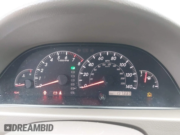 2005 Toyota Camry LE z VIN 4T1BE30K25U063254, wystawiony jako IAAI lot #41871499 z przebiegiem 197 337 mil mil oraz . Historia ofert i sprzedaży dostępna na DreamBid. Obrazek 7.
