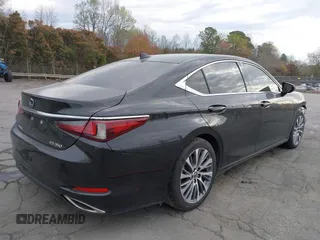 2021 Lexus ES with VIN 58ADZ1B14MU091585, listed as a IAAI auction lot 41576482 with 30,535 mi miles. Bid and sale history available at carsss.com. Image 4.