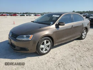 2013 Volkswagen Jetta TDI w/Premium with VIN 3VW3L7AJ0DM243361, listed as a Copart auction lot 76076604 with 226,137 mi miles and Salvage title. Bid and sale history available at DreamBid. Image 1.