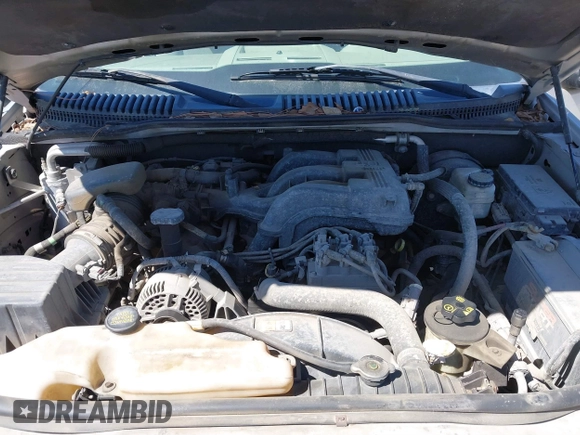 2006 Ford Explorer XLS with VIN 1FMEU62EX6UA48060, listed as a IAAI auction lot 41663300 with 227,296 mi miles. Bid and sale history available at carsss.com. Image 10.
