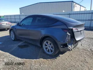 2022 Tesla Model Y Long Range z VIN 7SAYGAEE5NF430627, wystawiony jako Copart lot #89192355 z przebiegiem 35 107 mil mil oraz Szkody całkowita. Historia ofert i sprzedaży dostępna na DreamBid. Obrazek 2.