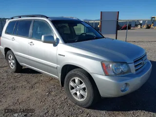 2002 Toyota Highlander with VIN JTEHF21A320088822, listed as a IAAI auction lot 41407352 with 136,105 mi miles. Bid and sale history available at carsss.com. Image 1.