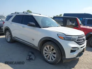 2022 Ford Explorer King Ranch z VIN 1FM5K8LC7NGA12869, wystawiony jako IAAI lot #40544742 z przebiegiem 37 301 mil mil oraz . Historia ofert i sprzedaży dostępna na DreamBid. Obrazek 1.