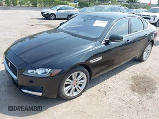 2017 Jaguar XF 35t z VIN SAJBR4BV5HCY26594, wystawiony jako IAAI lot #42337419 z przebiegiem 33 133 mil mil oraz . Historia ofert i sprzedaży dostępna na DreamBid. Obrazek 2.