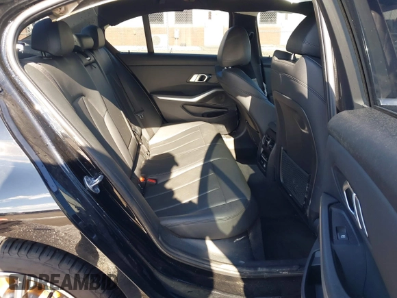 2020 BMW 3 Series 330i xDrive with VIN WBA5R7C06LFH40038, listed as a IAAI auction lot 41780401 with 100,588 mi miles. Bid and sale history available at carsss.com. Image 8.