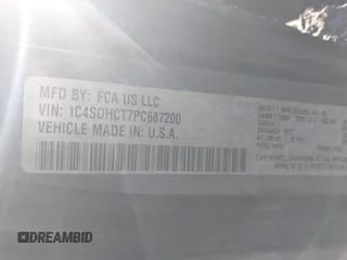 2023 Dodge Durango R/T Plus z VIN 1C4SDHCT7PC687200, wystawiony jako IAAI lot #41146614 z przebiegiem Nie podano mil oraz . Historia ofert i sprzedaży dostępna na DreamBid. Obrazek 9.