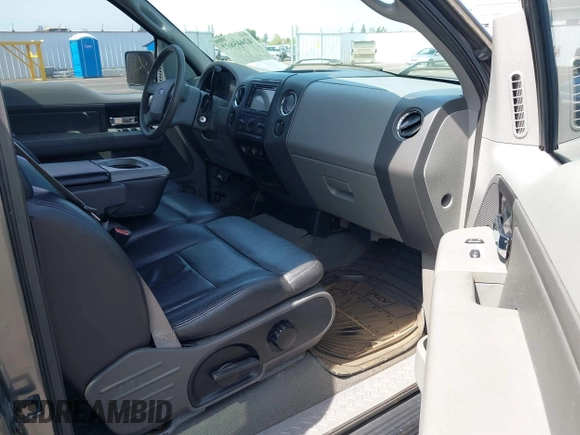 2005 Ford F-150 XLT with VIN 1FTPX14545KC86498, listed as a IAAI auction lot 42045892 with 253,760 mi miles. Bid and sale history available at carsss.com. Image 5.