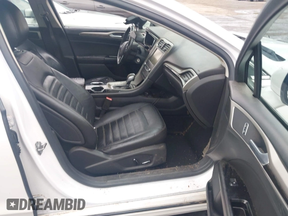 2013 Ford Fusion SE with VIN 3FA6P0HR5DR246577, listed as a IAAI auction lot 40777607 with 224,994 mi miles. Bid and sale history available at carsss.com. Image 5.