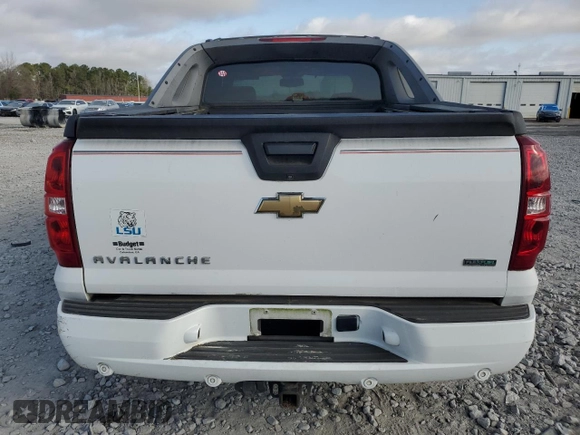 2011 Chevrolet Avalanche LT z VIN 3GNTKFE31BG213283, wystawiony jako Copart lot #48670295 z przebiegiem 142 371 mil mil oraz Szkoda całkowita • Salvage title. Historia ofert i sprzedaży dostępna na DreamBid. Obrazek 6.
