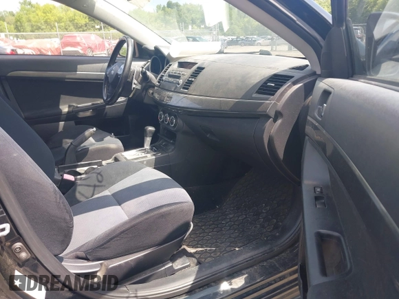 2010 Mitsubishi Lancer GTS z VIN JA32X8HWXAU002021, wystawiony jako IAAI lot #42523978 z przebiegiem 165 635 mil mil oraz . Historia ofert i sprzedaży dostępna na DreamBid. Obrazek 5.