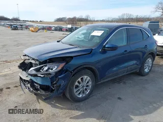 2020 Ford Escape SE z VIN 1FMCU9G68LUC31480, wystawiony jako IAAI lot #41780930 z przebiegiem 45 494 mil mil oraz . Historia ofert i sprzedaży dostępna na DreamBid. Obrazek 2.