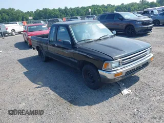 1991 Toyota Pickup DLX with VIN JT4RN93P8M5027820, listed as a IAAI auction lot 42811773 with 150,027 mi miles and . Bid and sale history available at DreamBid. Image 1.