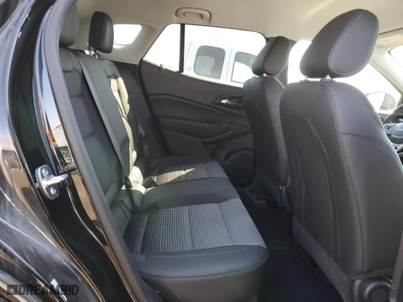 2025 Chevrolet Trax LT with VIN KL77LHEP1SC013378, listed as a Copart auction lot 48364915 with 5,076 mi miles and Clean Title. Bid and sale history available at carsss.com. Image 10.