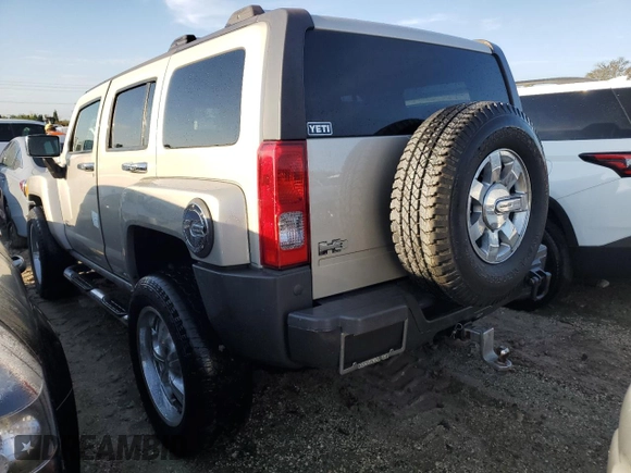 2006 Hummer H3 with VIN 5GTDN136468104647, listed as a Copart auction lot 73696414 with 0 mi miles and Non Repairable. Bid and sale history available at carsss.com. Image 2.