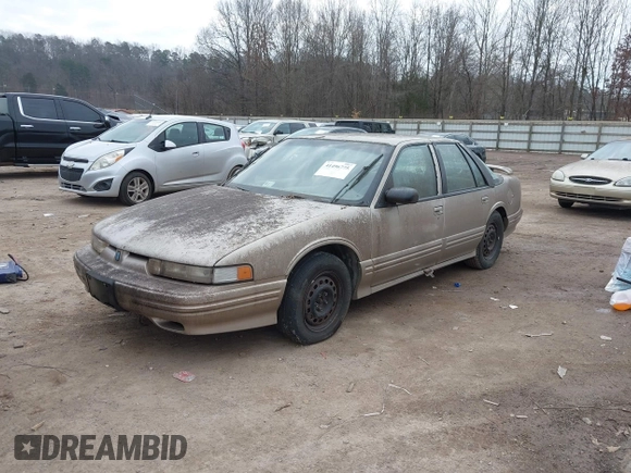 1996 Oldsmobile Cutlass Supreme S z VIN 1G3WH52M9TF377685, wystawiony jako IAAI lot #41496775 z przebiegiem 197 366 mil mil oraz . Historia ofert i sprzedaży dostępna na DreamBid. Obrazek 2.