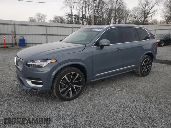 2023 Volvo XC90 Plus z VIN YV40621N9P1927309, wystawiony jako Copart lot #48553595 z przebiegiem 11 876 mil mil oraz Szkoda całkowita • Salvage title. Historia ofert i sprzedaży dostępna na DreamBid. Obrazek 1.