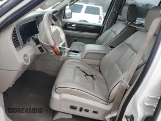 2007 Lincoln Navigator z VIN 5LMFU285X7LJ14762, wystawiony jako Copart lot #46508085 z przebiegiem 170 923 mil mil oraz Szkoda całkowita • Salvage title. Historia ofert i sprzedaży dostępna na DreamBid. Obrazek 7.