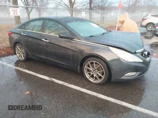 2012 Hyundai Sonata SE with VIN 5NPEC4ABXCH387815, listed as a IAAI auction lot 41048009 with 198,541 mi miles and . Bid and sale history available at carsss.com. Image 1.