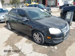 2007 Volkswagen Jetta 2.5 with VIN 3VWPG71K27M088296, listed as a IAAI auction lot 42262264 with 200,905 mi miles and . Bid and sale history available at DreamBid. Image 1.