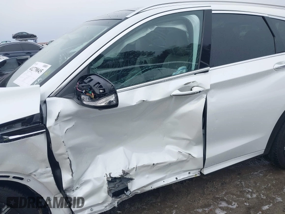 2023 Infiniti QX50 Sensory z VIN 3PCAJ5EB1PF120667, wystawiony jako IAAI lot #41279045 z przebiegiem 9 132 mil mil oraz . Historia ofert i sprzedaży dostępna na DreamBid. Obrazek 17.