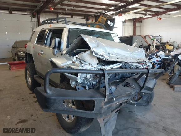 2007 Toyota FJ Cruiser with VIN JTEBU11F970056921, listed as a IAAI auction lot 40994495 with 1 mi miles. Bid and sale history available at carsss.com. Image 1.